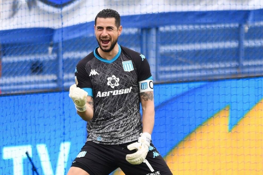 Racing eliminó a Vélez por penales y jugará la semifinal de la Copa de