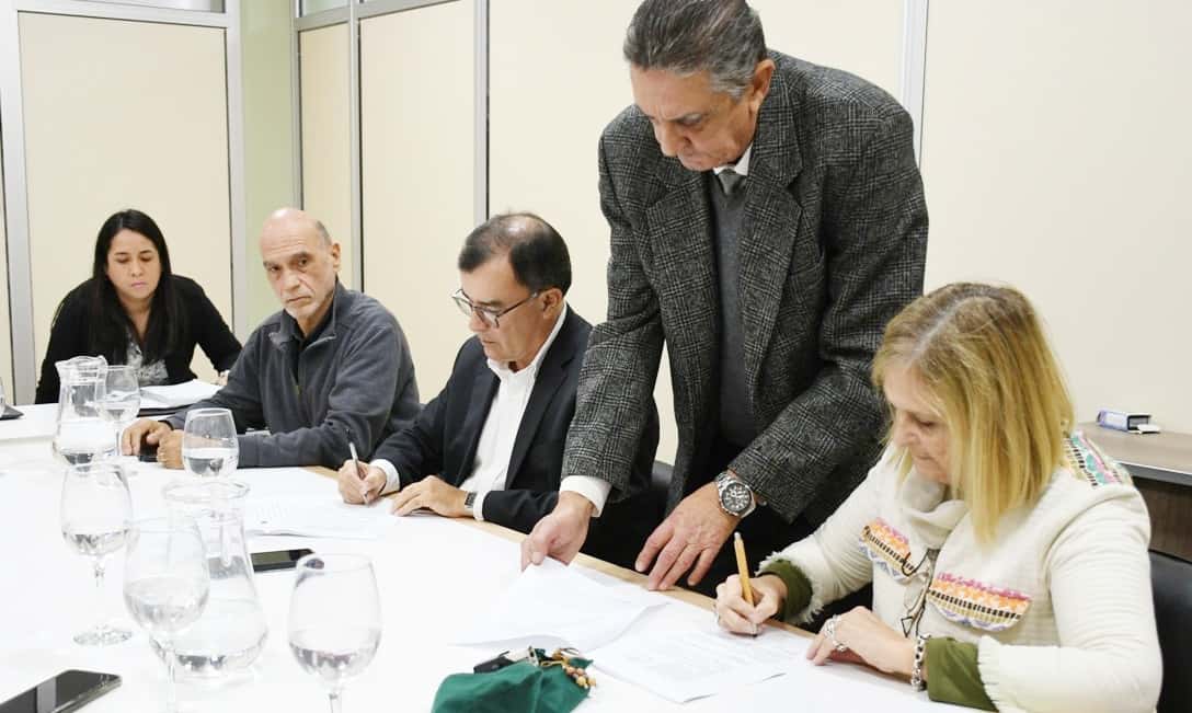 La municipalidad renovó el comodato con la Fundación para el Desarrollo Foresto Industrial de Entre Ríos