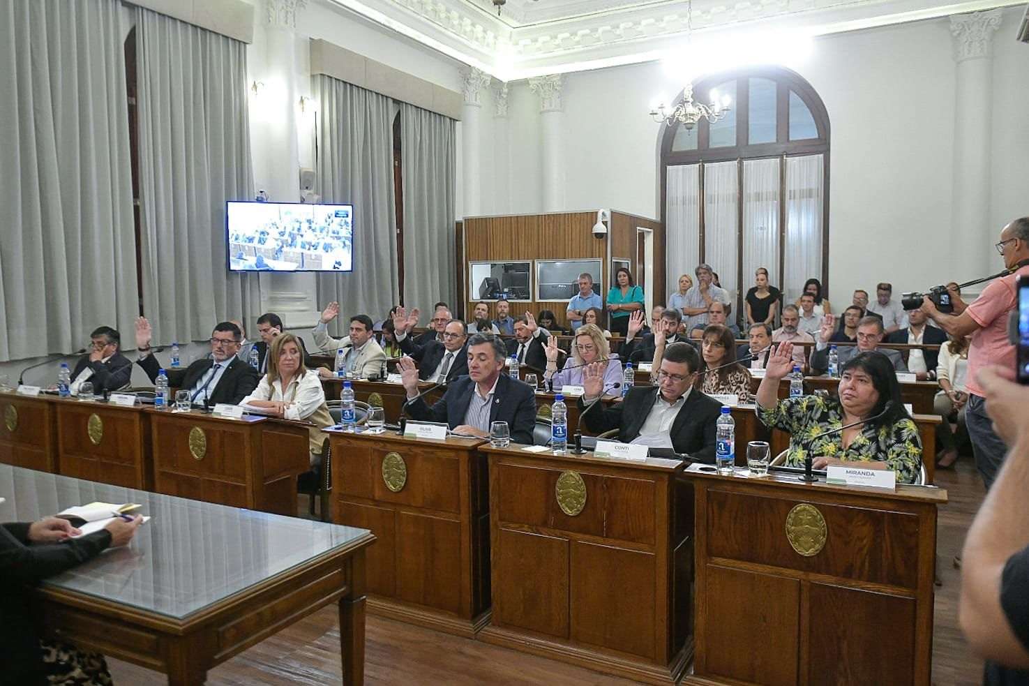 Senadores del PJ impulsan una reducción de la factura de luz para las universidades públicas de Entre Ríos