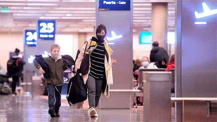 Cancelación de vuelos:  Qué pasará con los turistas  argentinos fuera del país