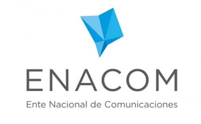 Presentación conjunta de ENACOM y asociaciones de consumidores en  defensa del DNU 690