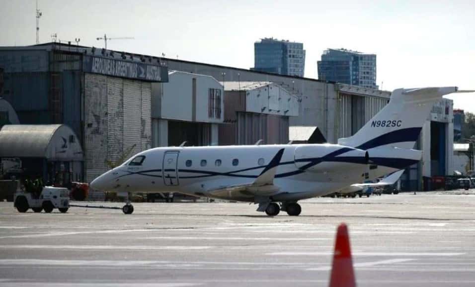 El Gobierno anunció que venderá los dos aviones de YPF que Cristina Kirchner utilizaba para sus viajes