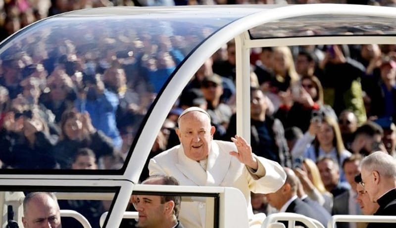 El Papa: “Vivir la fe, la esperanza y la caridad para merecer la vida eterna”