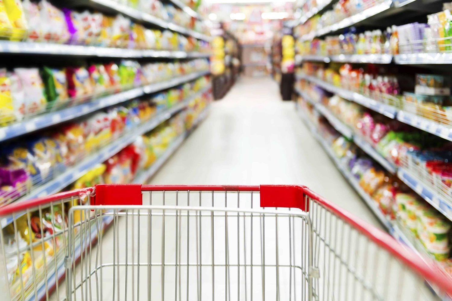 El consumo en supermercados cayó un 7,3 % en marzo