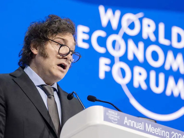Estoy aquí para decirles que Maquiavelo ha muerto. Milei expuso en Davos con un mensaje ideológico