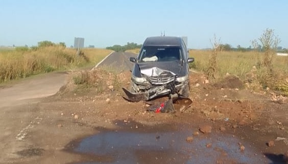 Impactó contra un montículo de tierra en la Autovía Ruta Nacional 18