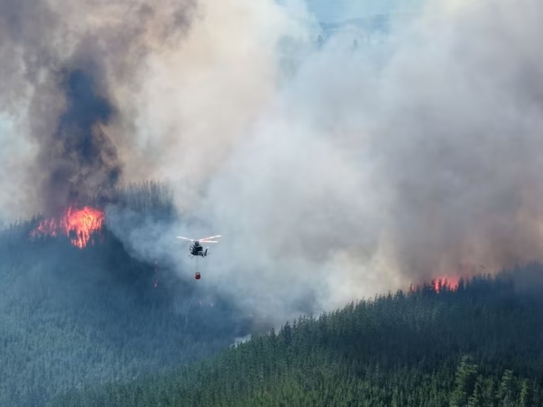 Epuyén declaró la catástrofe ígnea por los incendios forestales que ya afectaron más de 12 mil hectáreas
