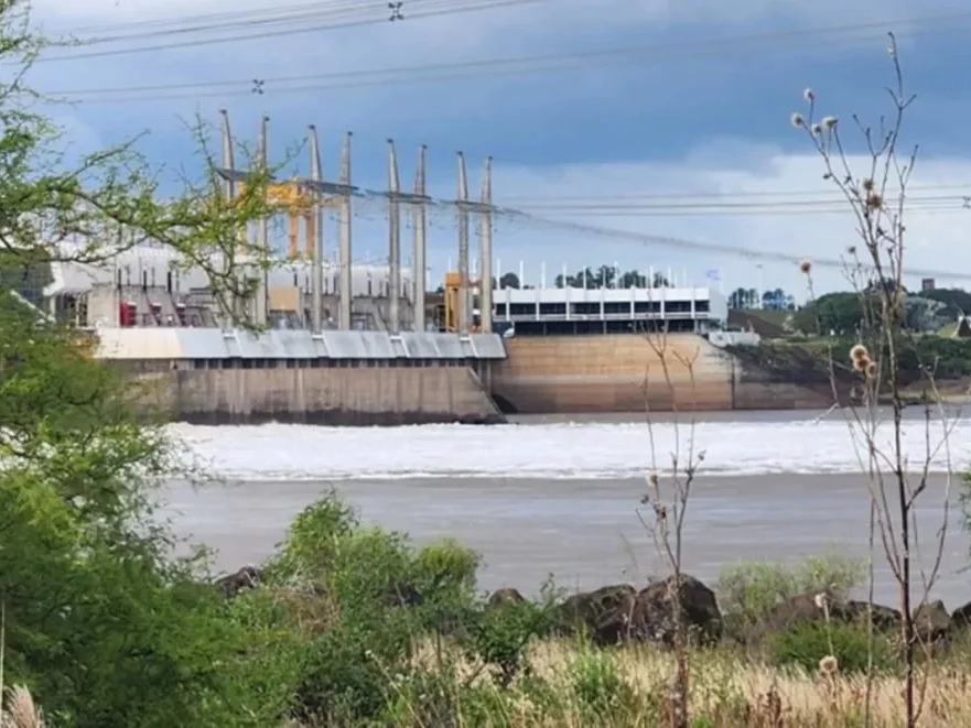 Intendentes expresaron preocupación por las bruscas fluctuaciones del río Uruguay