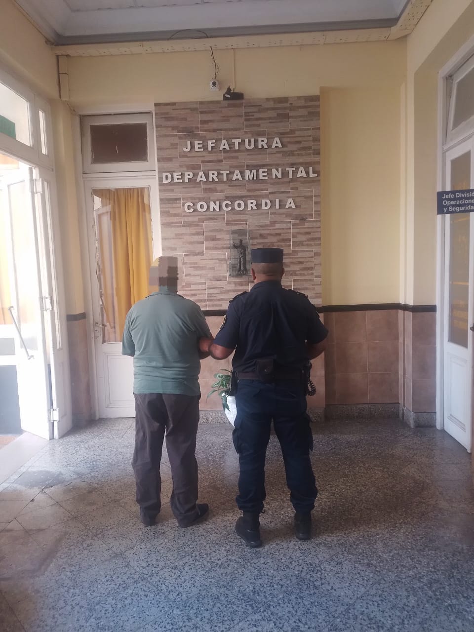 Allanamientos por amenazas en La Criolla: un detenido y tres armas secuestradas - 3