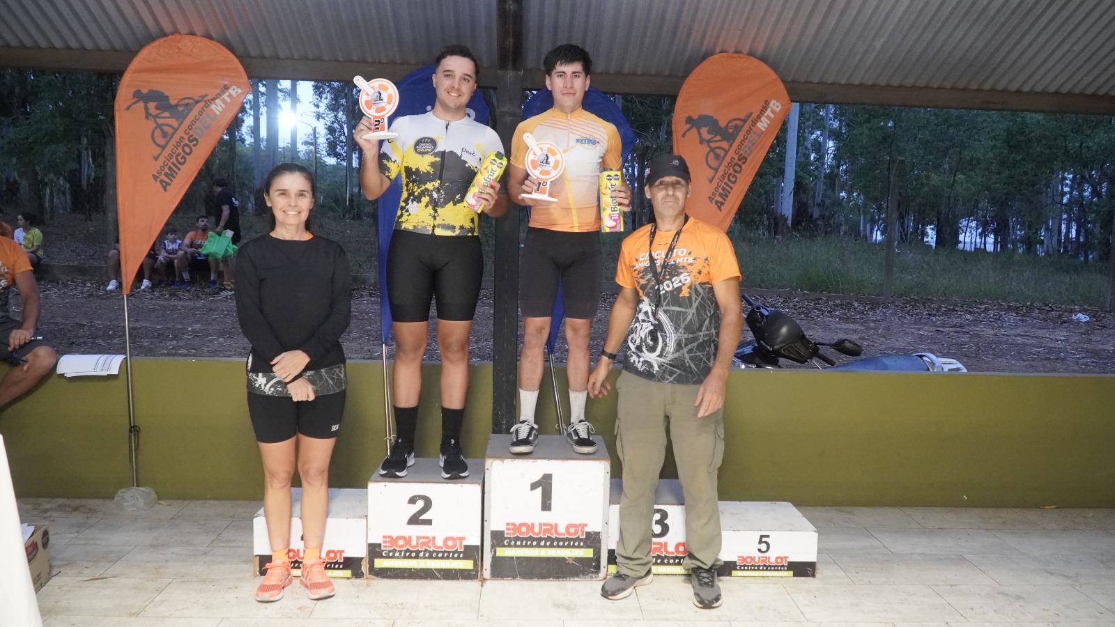 Navarro y Müller ganaron en la apertura de la temporada del campeonato de mountain bike - 1