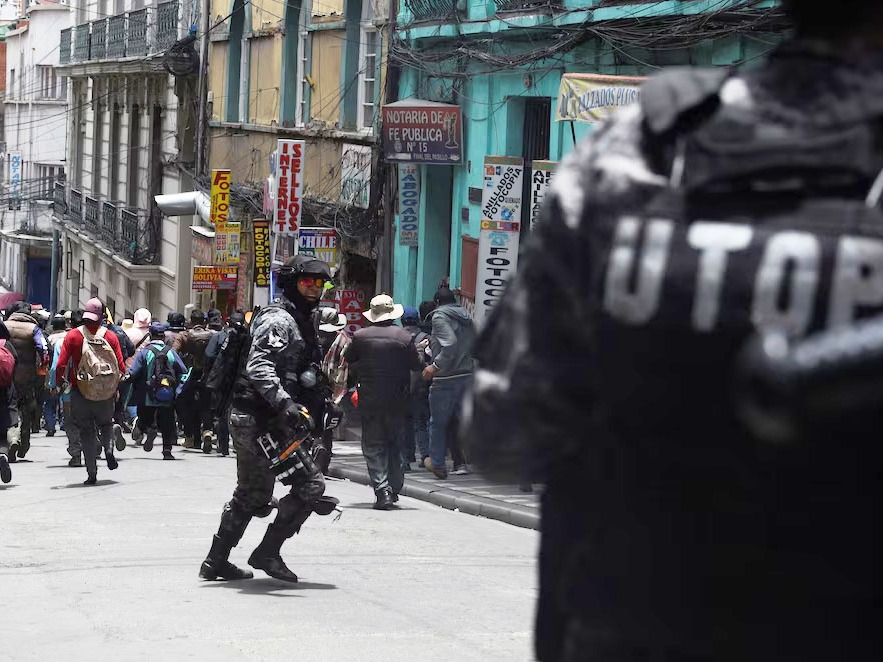 Bolivia: suman 51 los bloqueos y los campesinos de La Paz convocan a una marcha hacia el Palacio de Gobierno