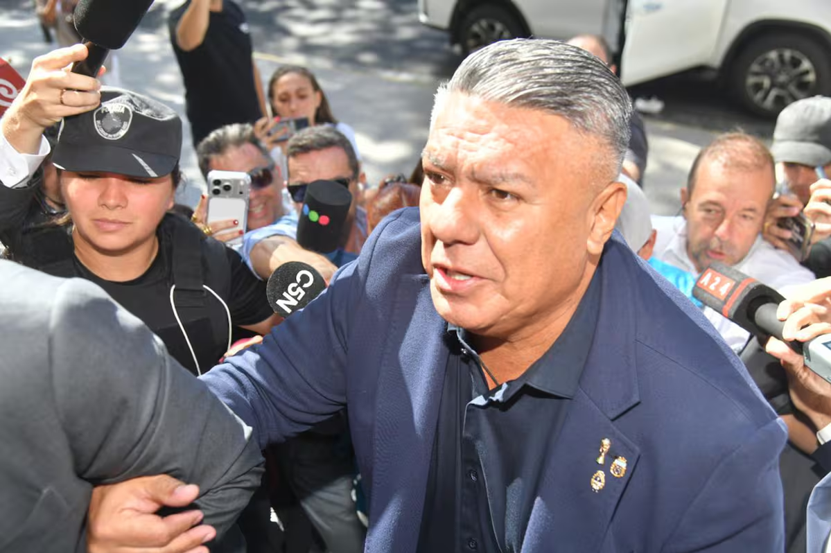 ADEPA denunció un grave ataque a la libertad de prensa tras la cautelar impulsada por Claudio "Chiqui" Tapia