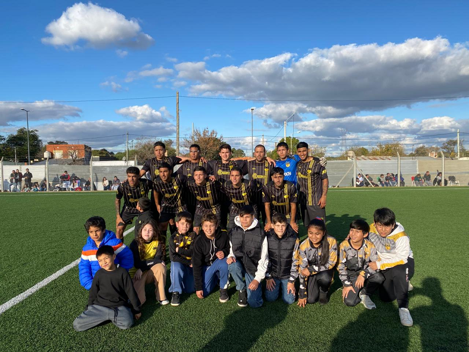 Comunicaciones ganó en Nebel y sigue soñando con pelear el Torneo Centenario
