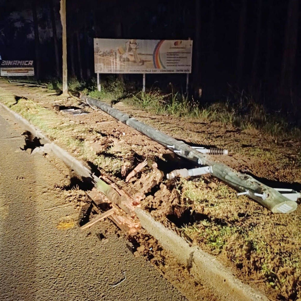 Corte de energía en la zona norte tras choque contra un poste frente al Club Los Yaros