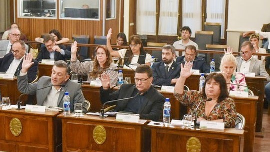 El bloque justicialista acusó al oficialismo de judicializar la política