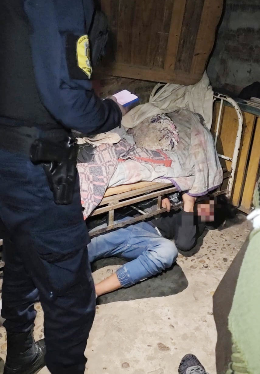 Apresan a Papo escondido debajo de una cama. Tenía un pedido de detención