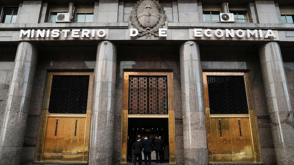 La deuda pública aumentó en abril por cobertura para próximos vencimientos, bonos ajustables y diferencias de cambio