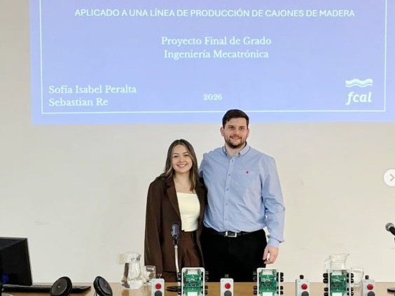 La Facultad de Alimentación celebró a su primera egresada en Ingeniería Mecatrónica