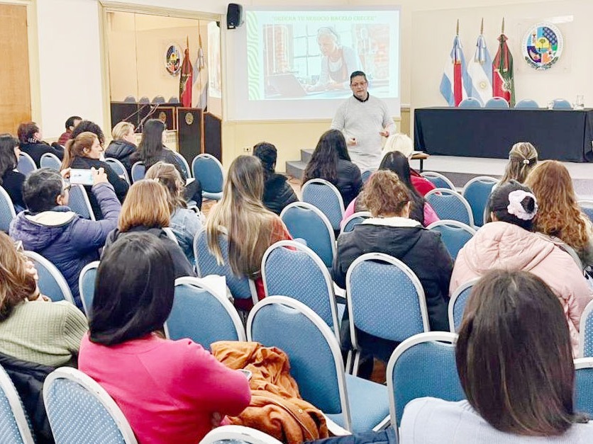 Más emprendedores participaron del segundo taller del Programa Capacitar 2026