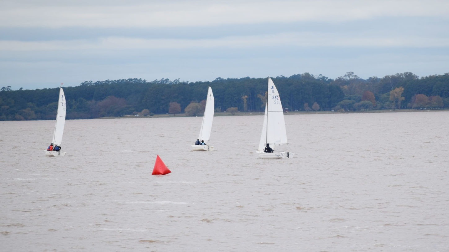 Fin de semana de deporte y turismo en el Lago Salto Grande