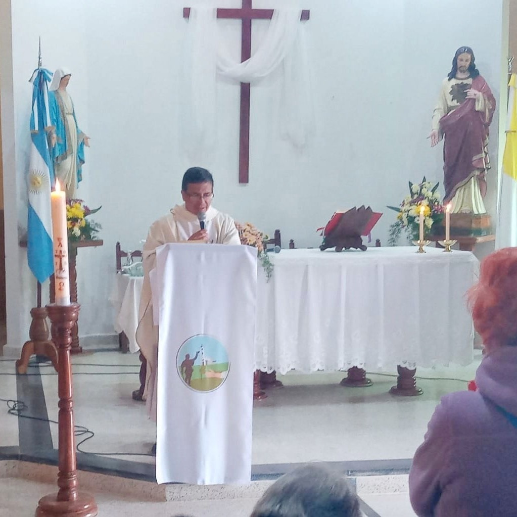 Una multitud en una emotiva fiesta patronal