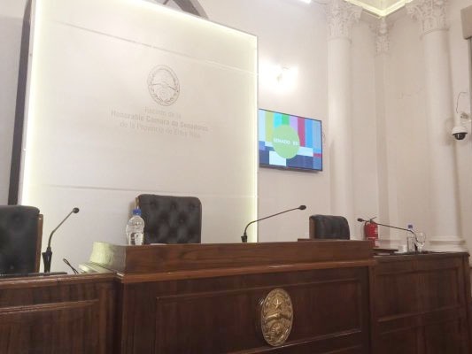 Senadores: Proyecto de ley busca cerrar el vacío normativo que habilitó reelecciones municipales
