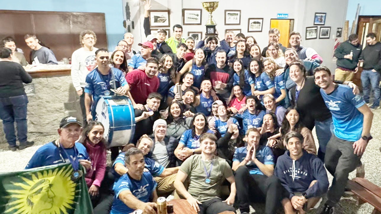 Nadadores del Club Salto Grande compitieron en el Club Regatas Uruguay