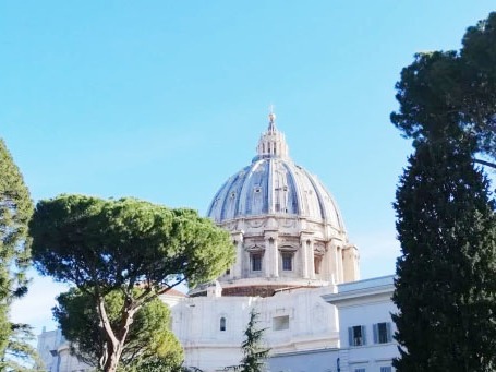 El Vaticano pide a los líderes religiosos no ser cómplices por silencio o por miedo ante las divisiones