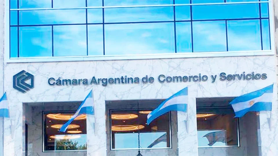 En mayo se registró una nueva suba del consumo de hogares en bienes y servicios