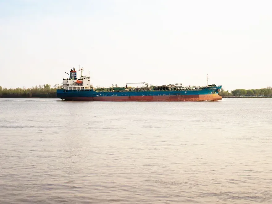 Tras la privatización de la Hidrovía, el Gobierno avanza el proceso de licitación para dragar el Río de la Plata