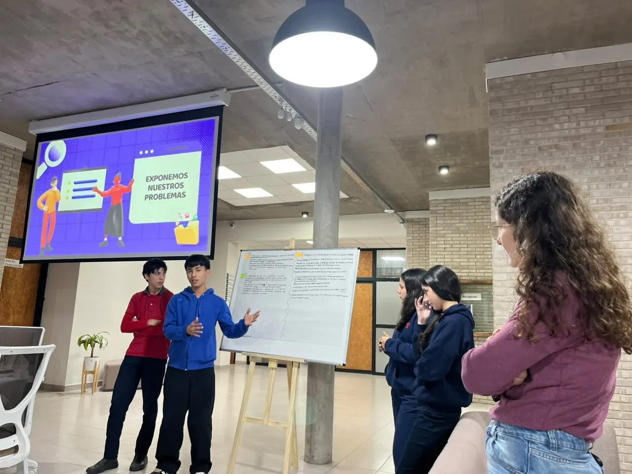 Concepción del Uruguay impulsa proyectos educativos con <b>Inteligencia Artificial</b> thumbnail