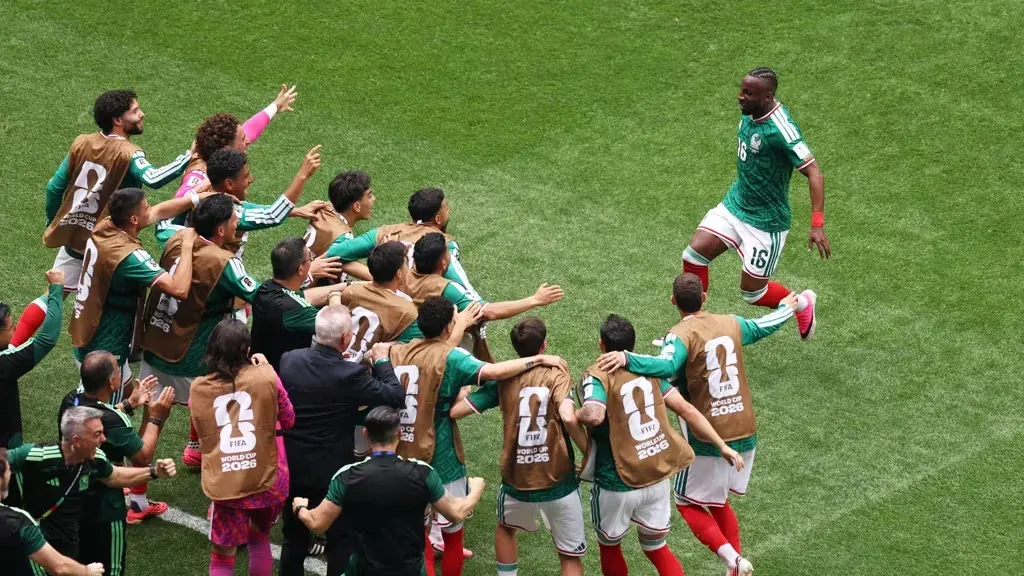 México arrancó el Mundial 2026 con una victoria ante Sudáfrica en un  Estadio Azteca colmado – El Heraldo