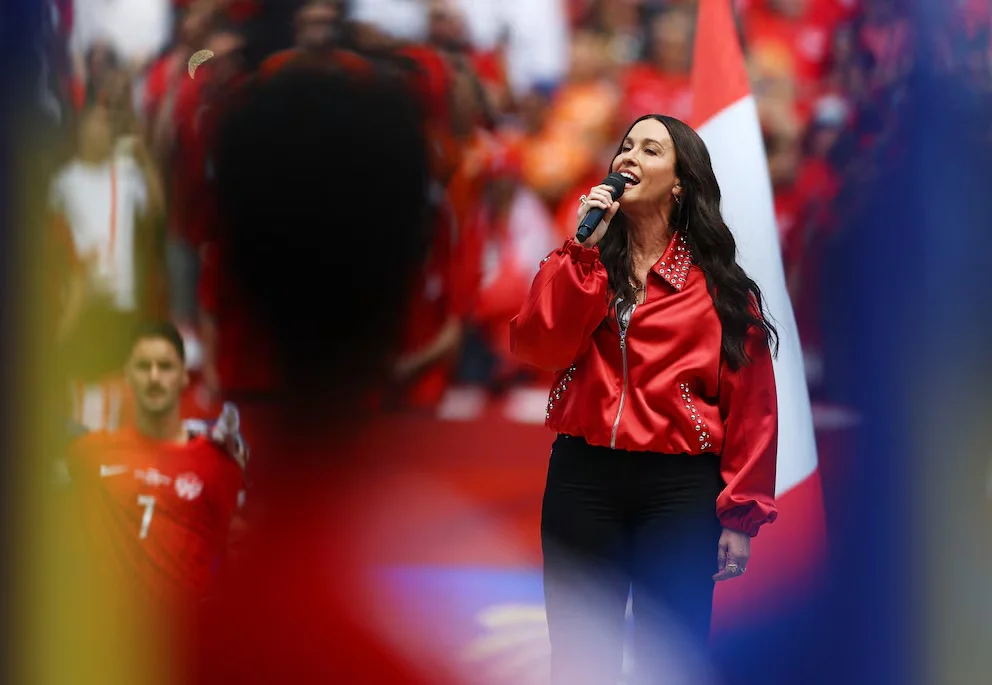 Michael Bublé brilló en la apertura canadiense del Mundial 2026 ante miles de espectadores en Toronto - 1