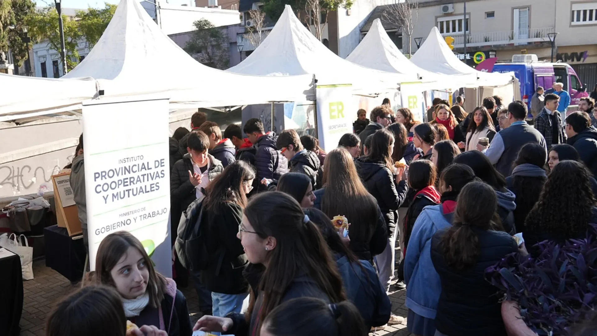 El gobierno provincial desplegó una jornada integral de servicios para la ciudadanía