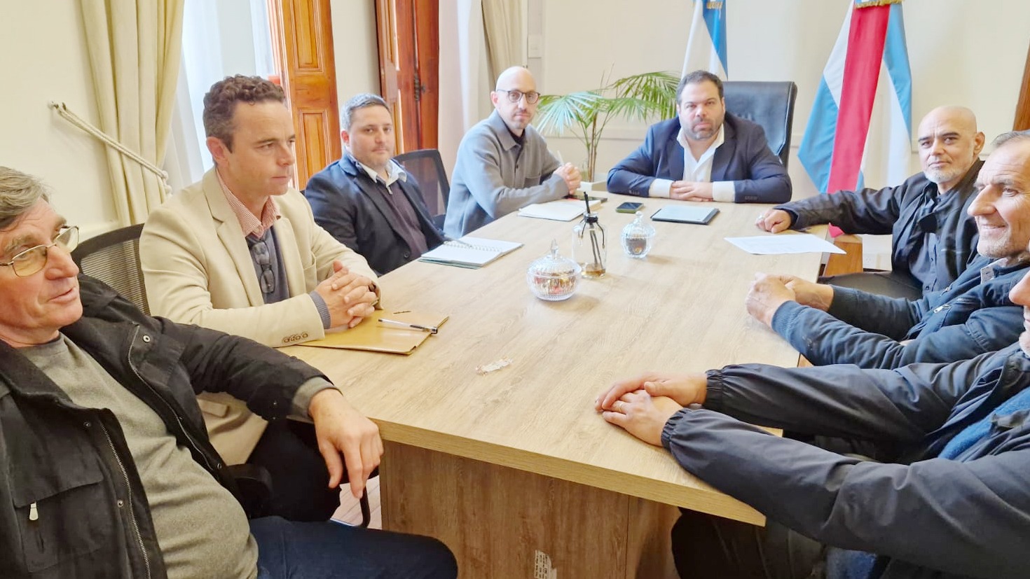 Granja Tres Arroyos: el gobierno provincial reforzará asistencia a los trabajadores afectados