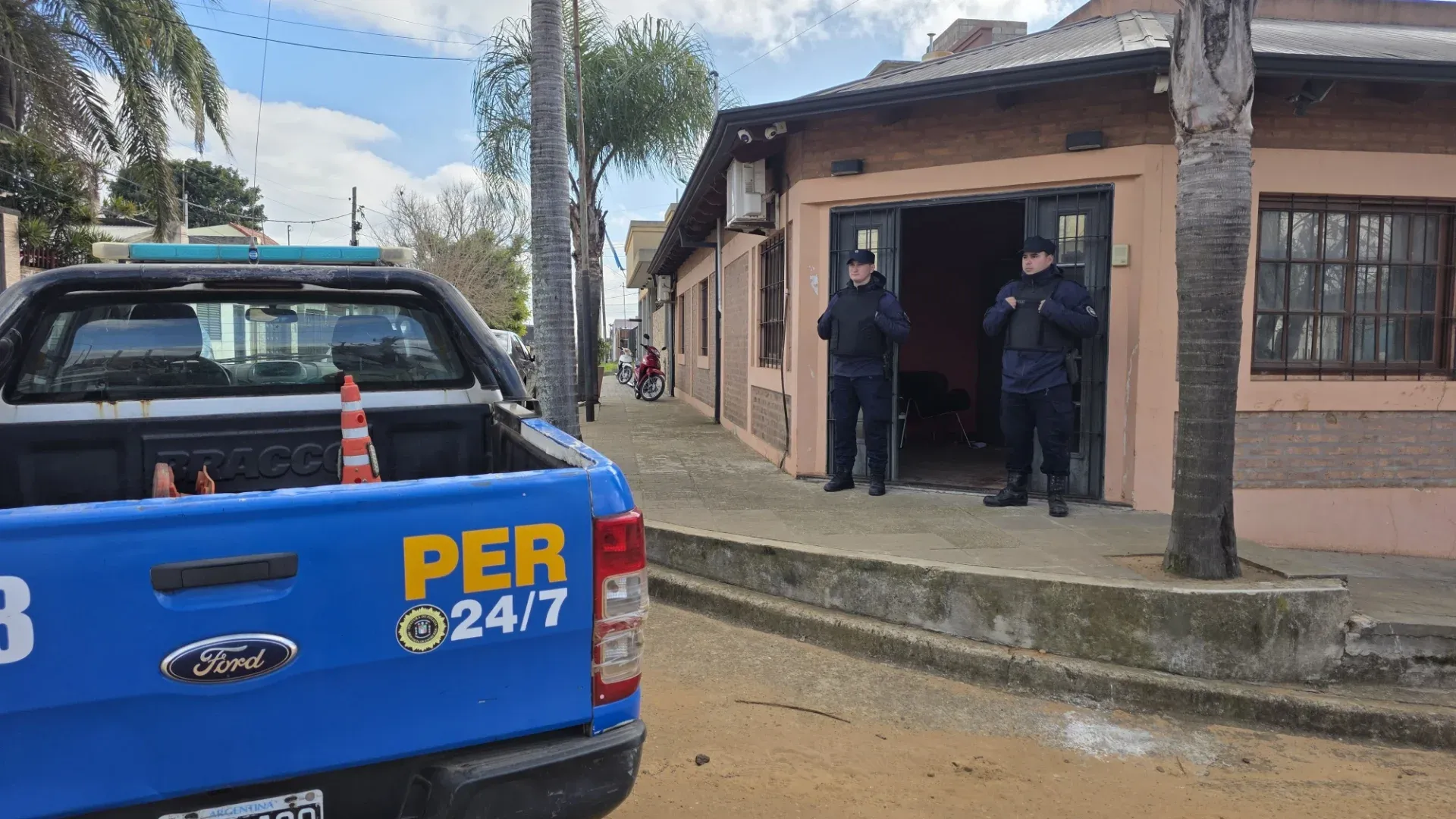 Allanaron una vivienda y una financiera en una causa por presunta usura y amenazas