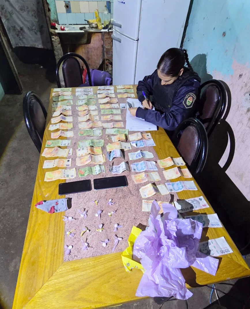 Allanamientos positivos: secuestraron cocaína y dinero en efectivo: cuatro detenidos