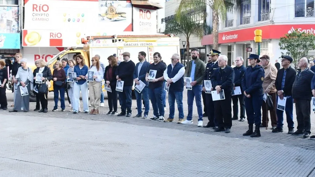 Se realizó acto conmemorativo a 32 años del atentado a la AMIA