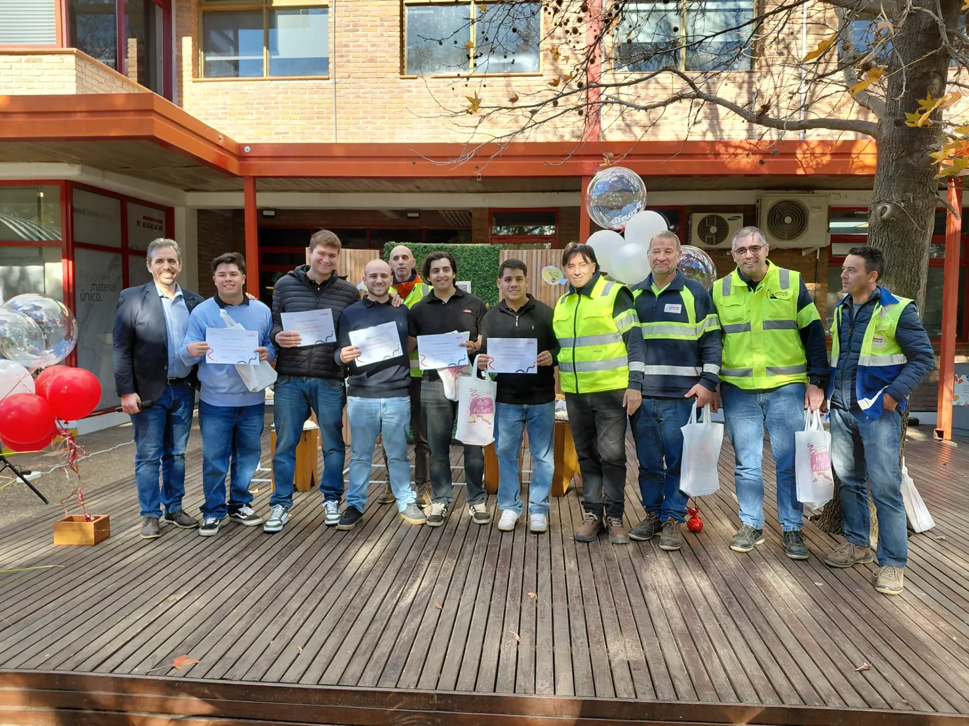 EGGER celebró el egreso de una nueva cohorte de Técnicos del Programa de Aprendices