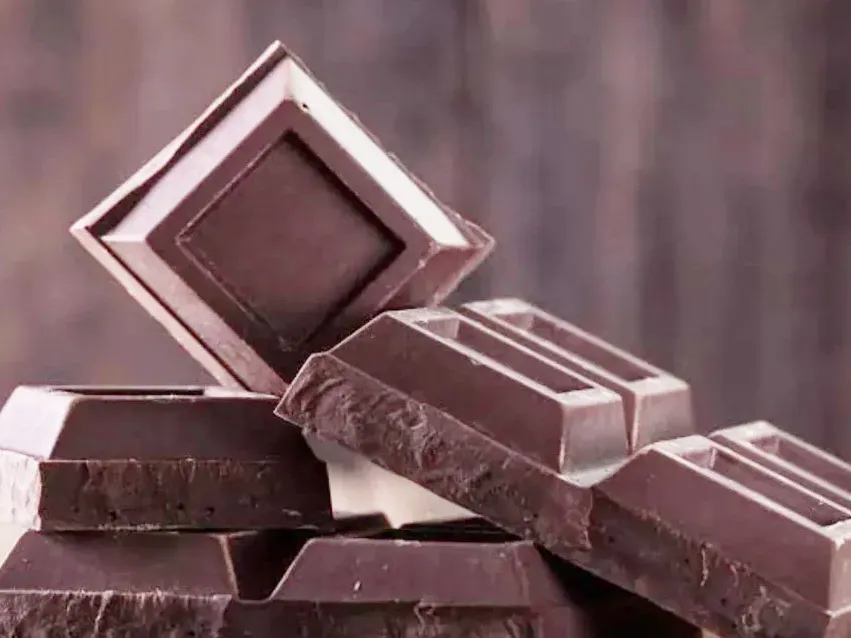 Un ensayo asocia el chocolate negro con menos depresión y mejor descanso
