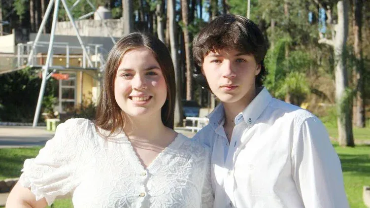 Esc. NEA SIGLO XXI: SERENA CEJAS y BAUTISTA MATHERON