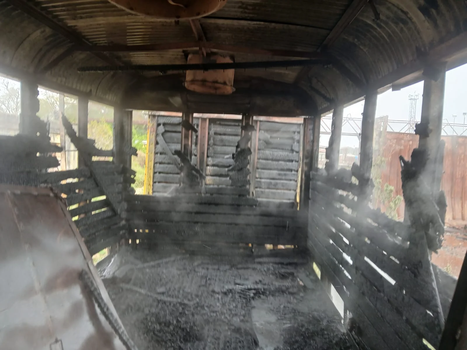 Incendio en la Estación Central: un vagón sufrió pérdidas totales - 2