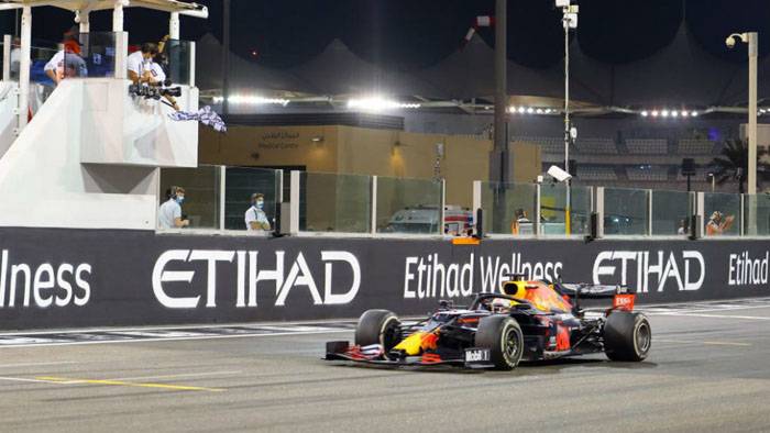 Verstappen gana el Gran Premio de Abu Dhabi, la última carrera del año